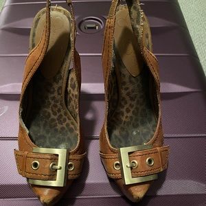 Jessica Simpson brown buckle heels